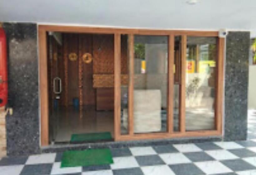 酒店 Blue Paradise Chandrapur