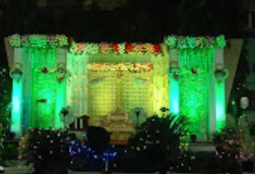 酒店 Blue Paradise Chandrapur