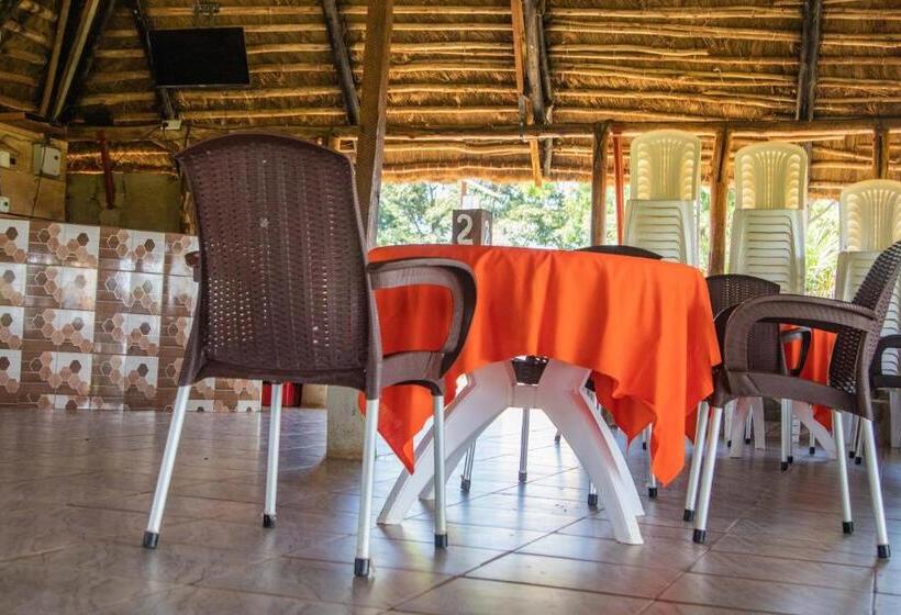 هتل Buvuma Island Beach