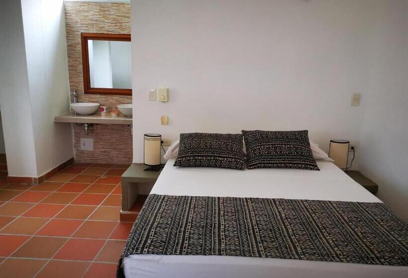 Отель Casa Donama