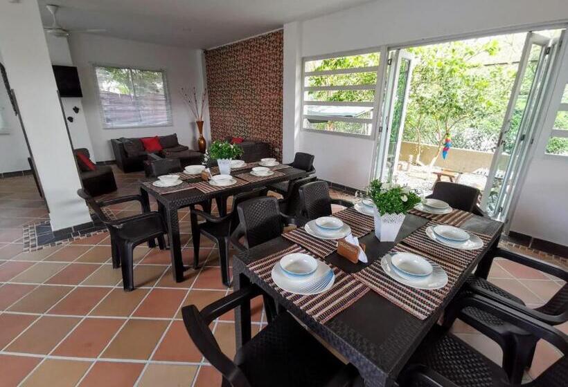 Отель Casa Donama