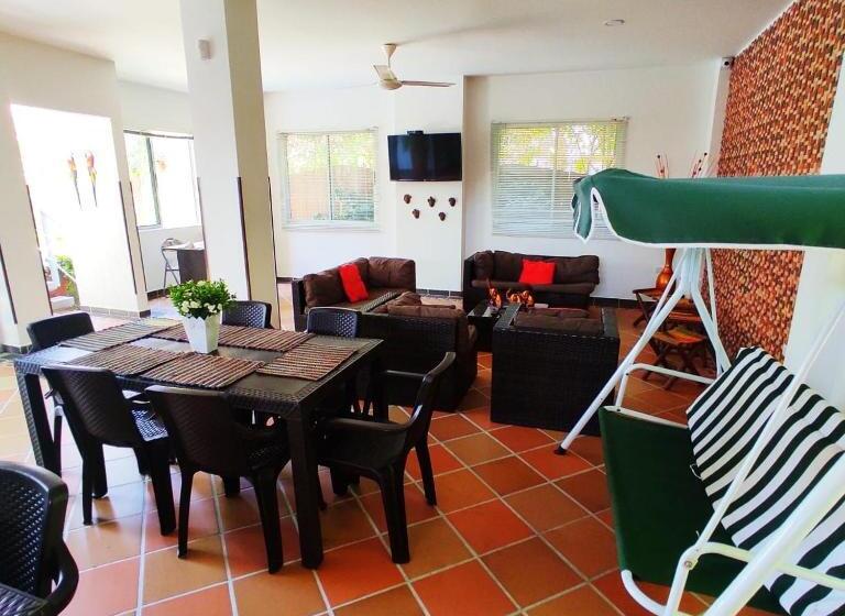 Отель Casa Donama