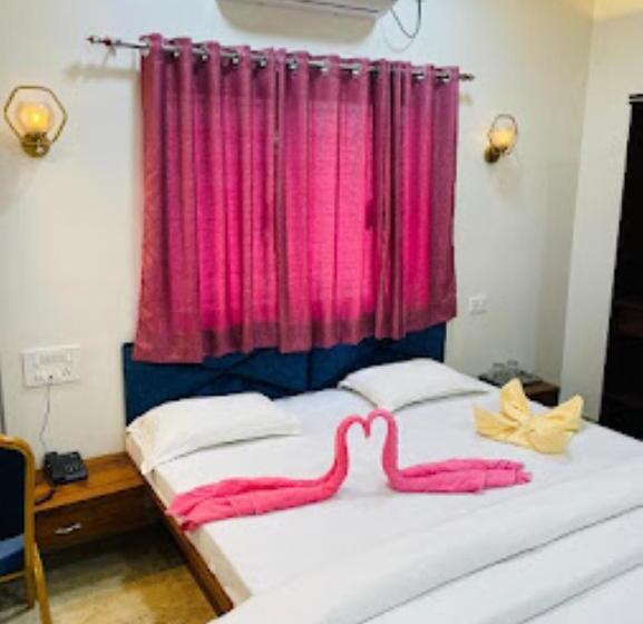 בית מלון כפרי Country In Lodging, Satara