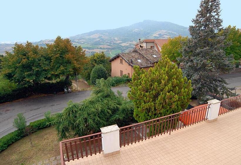 בית מלון כפרי Del Duca