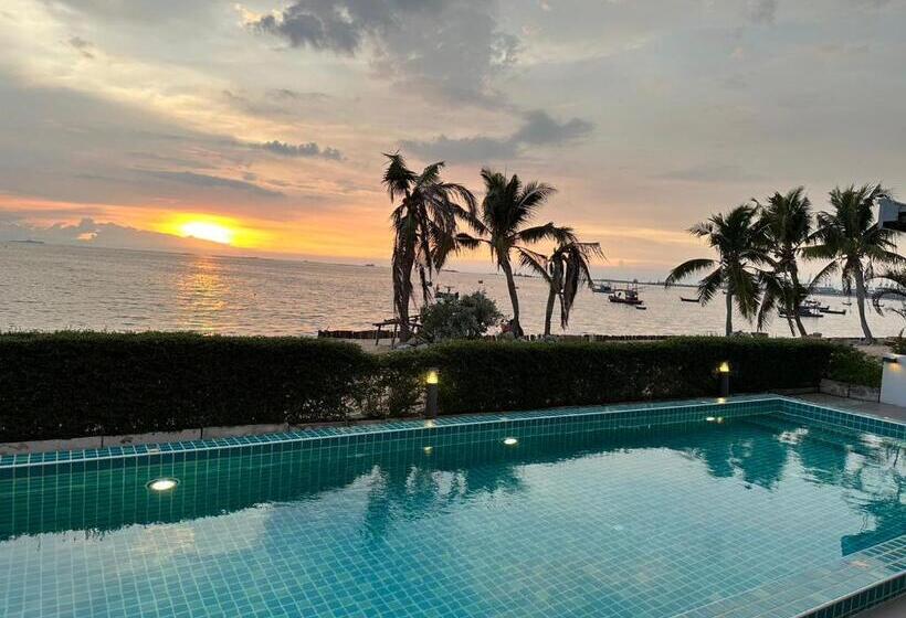 Szálloda Golden Dragon Beach Resort โกลเด้น ดราก้อน บีช รีสอร์ท