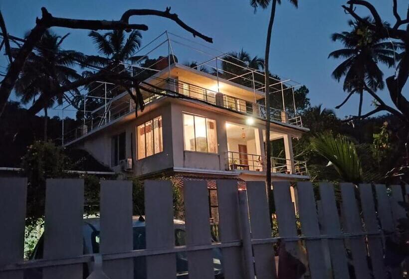 Отель Gs Home Deluxe Super Sea And Garden View Apartment