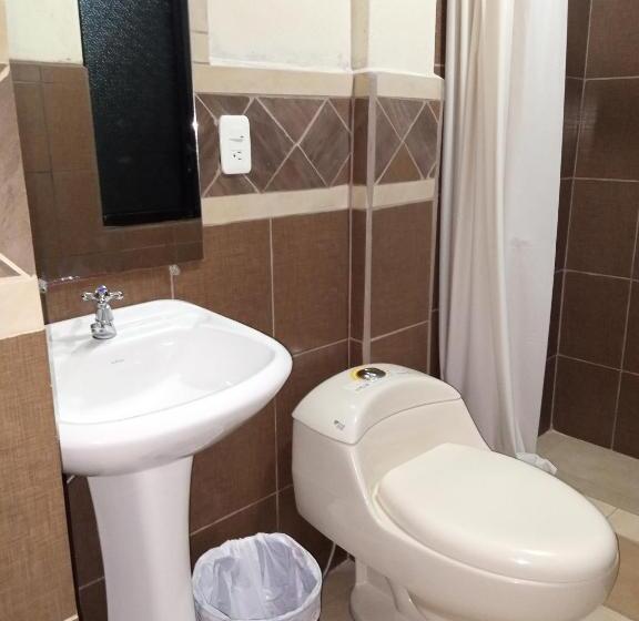 هتل Hostal Restaurante El Fogón Campero