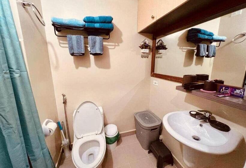 هتل Iloilo Staycation