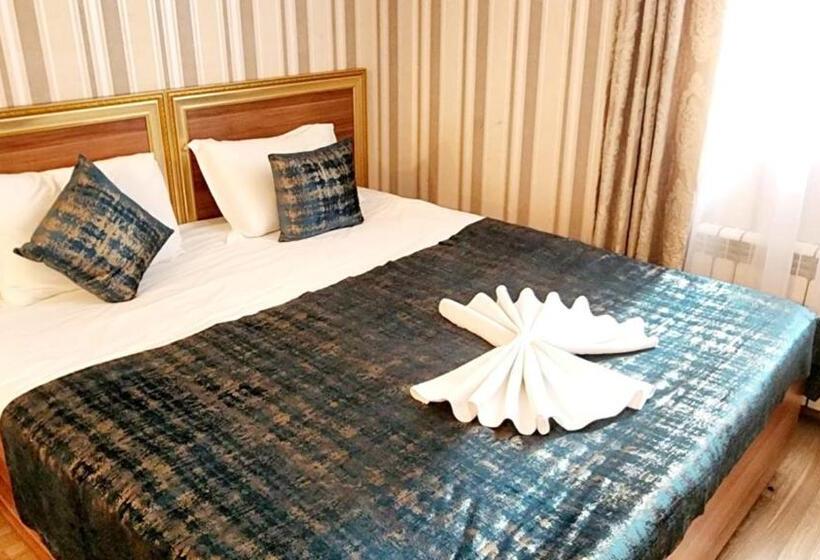 هتل Khatai Ariva Center