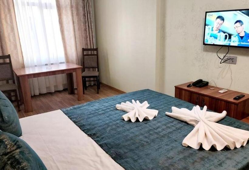 هتل Khatai Ariva Center