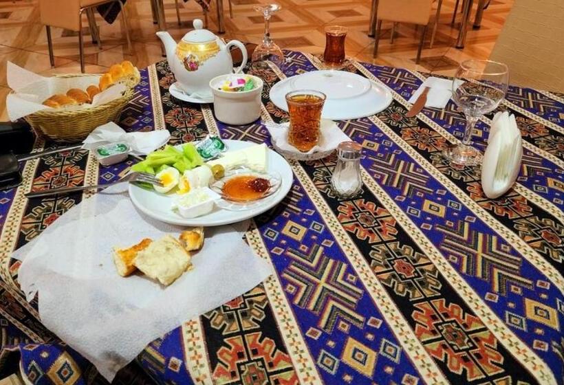 هتل Khatai Ariva Center