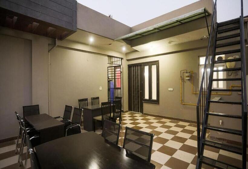 Отель Logix Inn