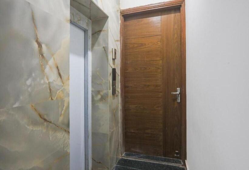 Отель Logix Inn