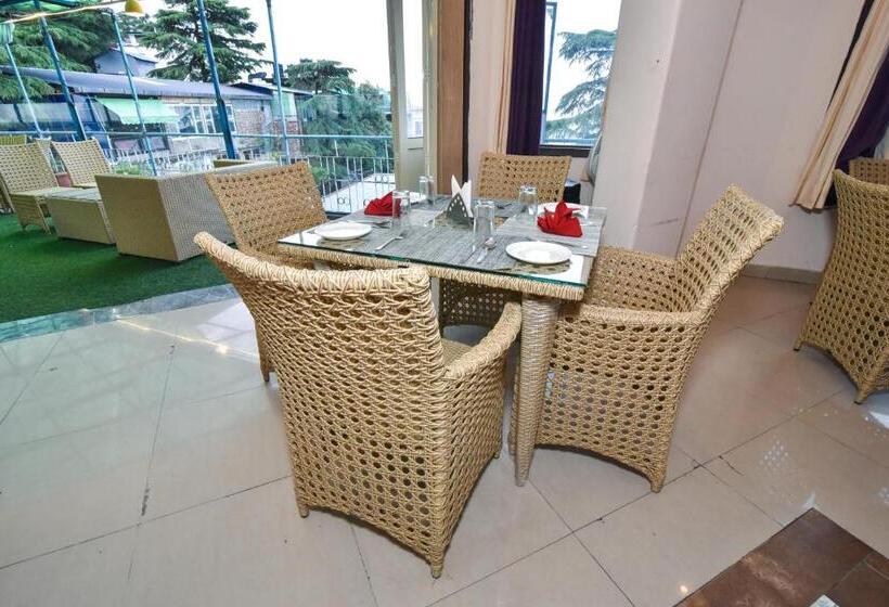 هتل M Bar And Restaurant