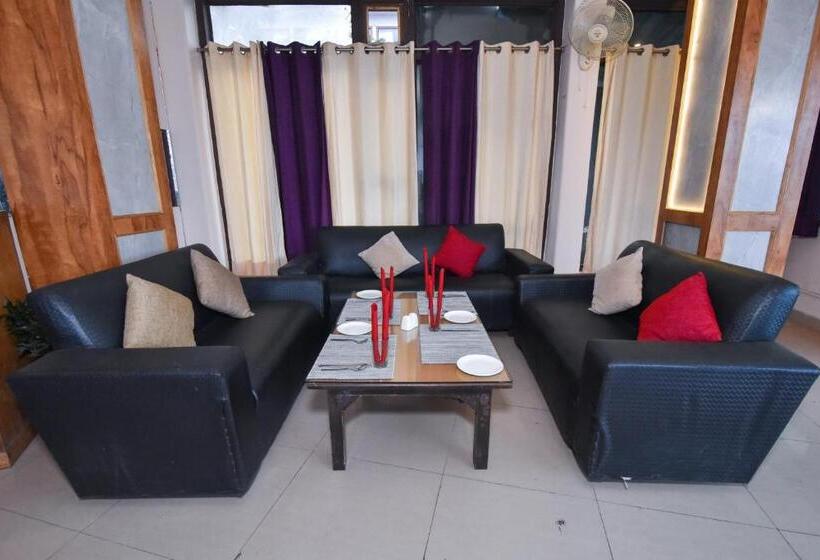 هتل M Bar And Restaurant