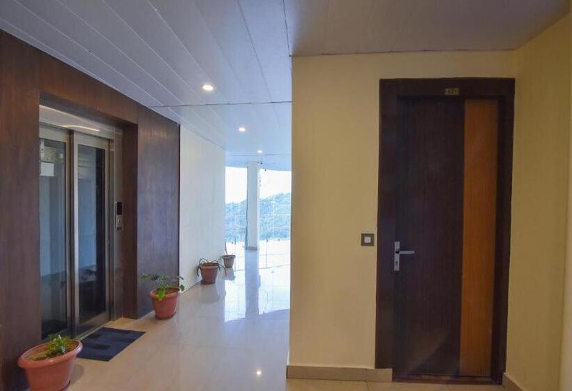 هتل M Bar And Restaurant