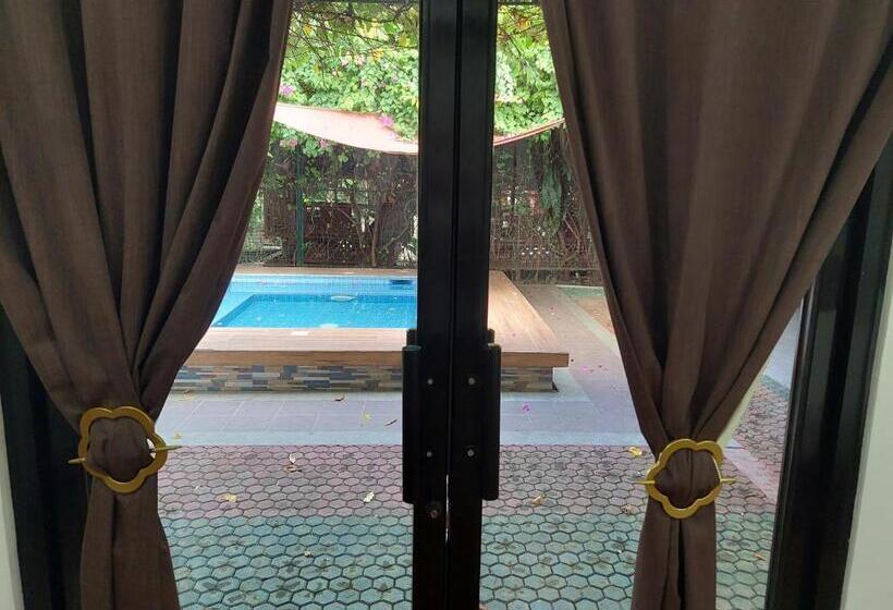 هتل Maclare Resort