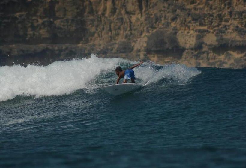 בית מלון כפרי Melody Surf Camp   Ekas Lombok