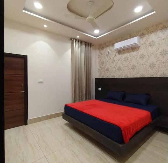 호텔 Mi Rooms, Hoshiarpur