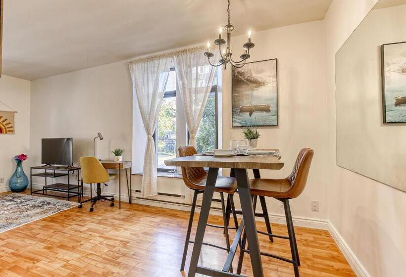 Отель Montreal Boutique Suites