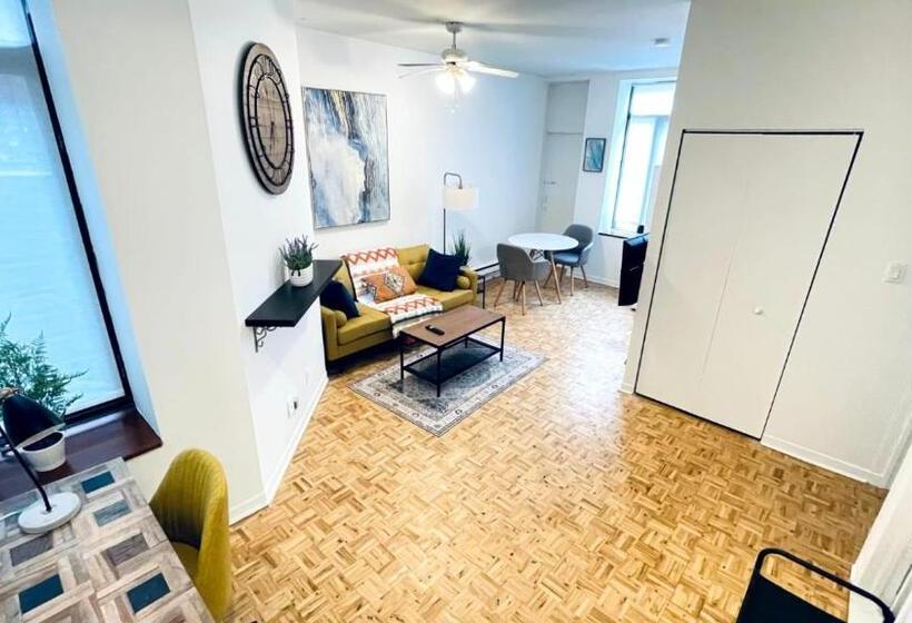 Отель Montreal Boutique Suites