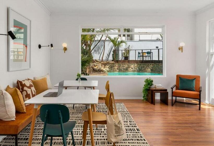 فندق Neighbourgood Ravenscraig