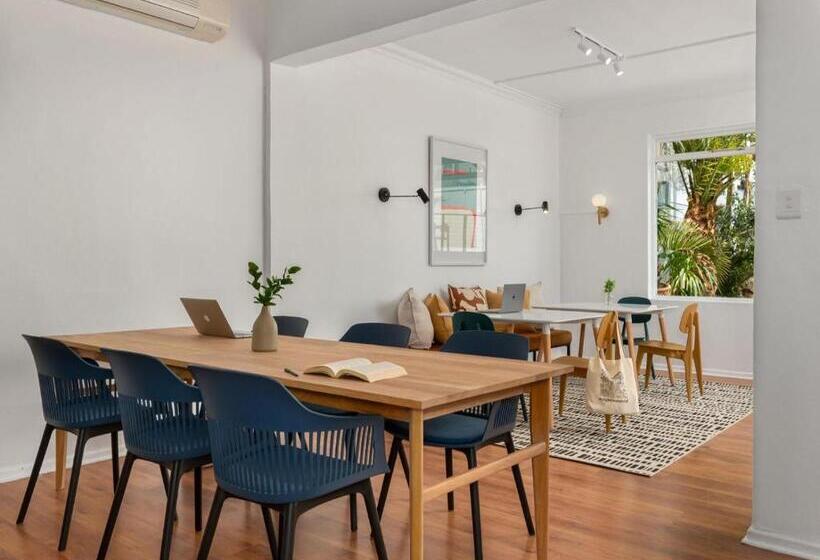 فندق Neighbourgood Ravenscraig