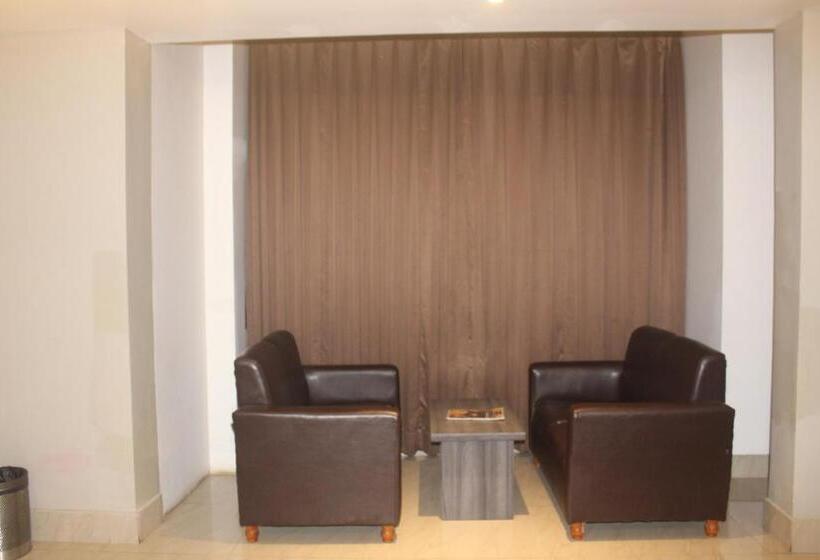 ホテル Oishi Plaza