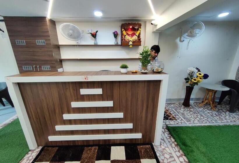 酒店 Orchid House Navi Mumbai