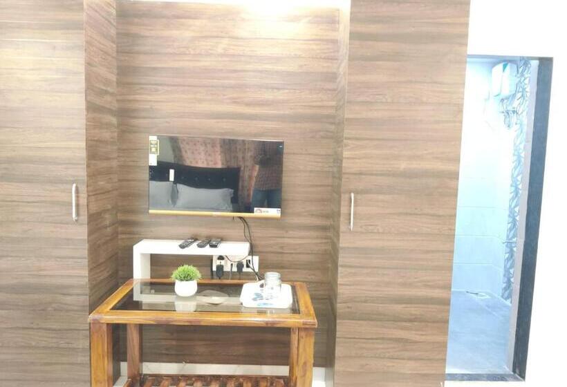 酒店 Orchid House Navi Mumbai