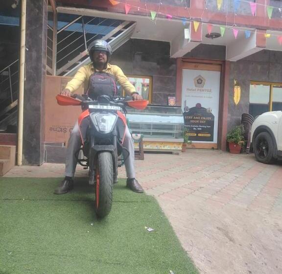 酒店 Pentoz Charing Cross, Ooty