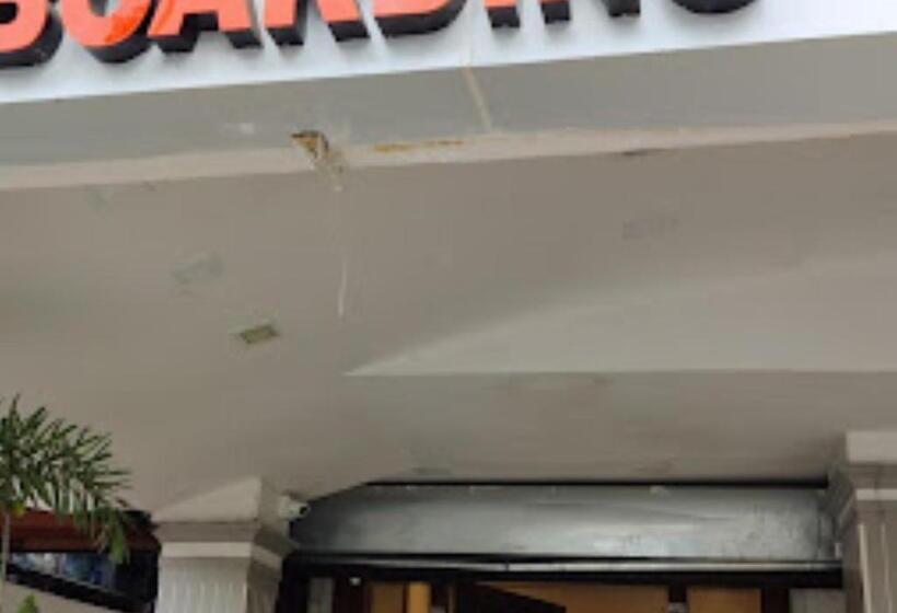 בית מלון כפרי President Inn Nashik