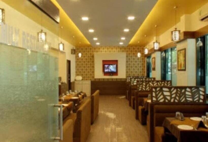 בית מלון כפרי President Inn Nashik