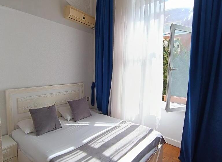 בית מלון כפרי Prestige Citadel Deluxe