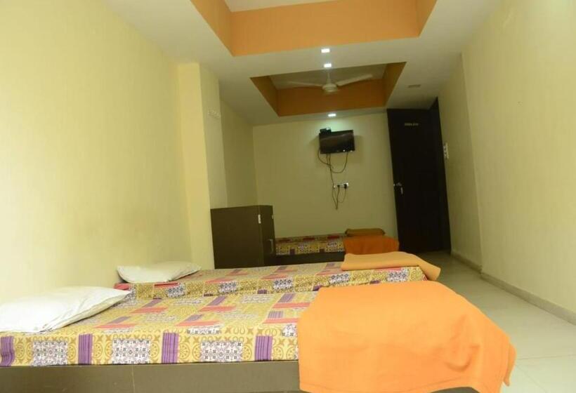 בית מלון כפרי Raghav Veraval, Gujrat