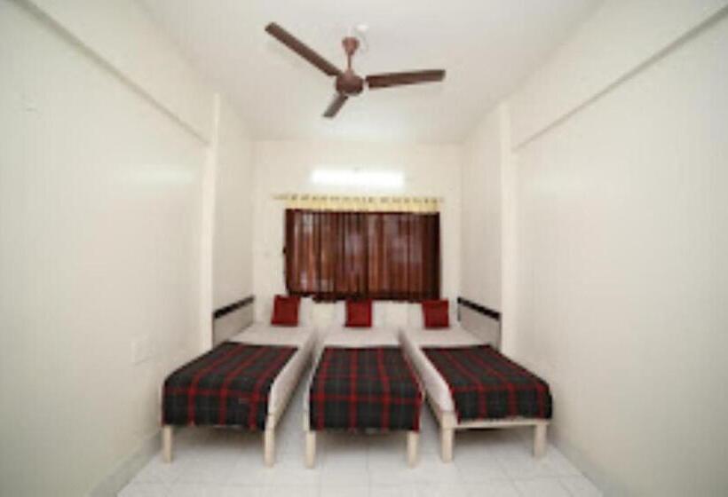 בית מלון כפרי Sairaja,satara