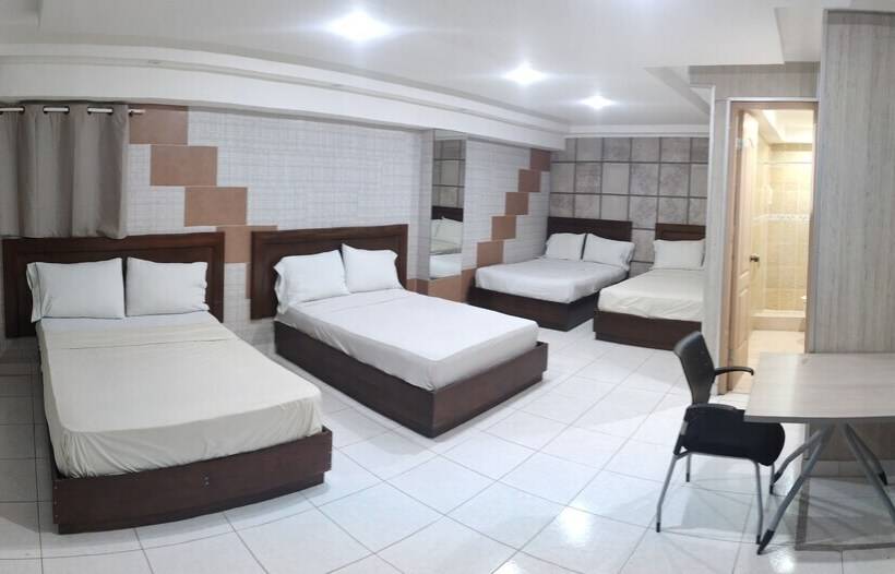 Отель San Thomas Inn