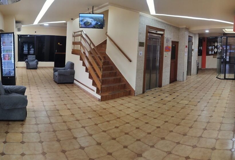 Отель San Thomas Inn