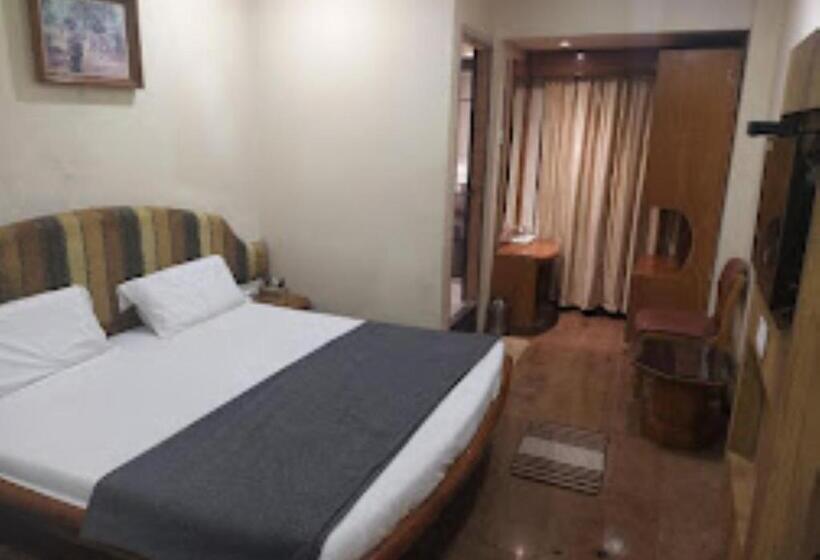 Отель Shripad Continental Amravati