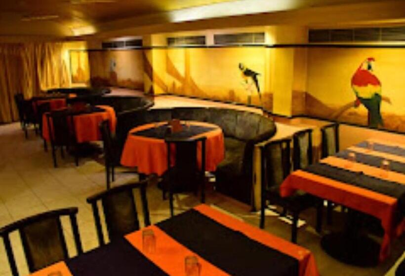 Отель Shripad Continental Amravati