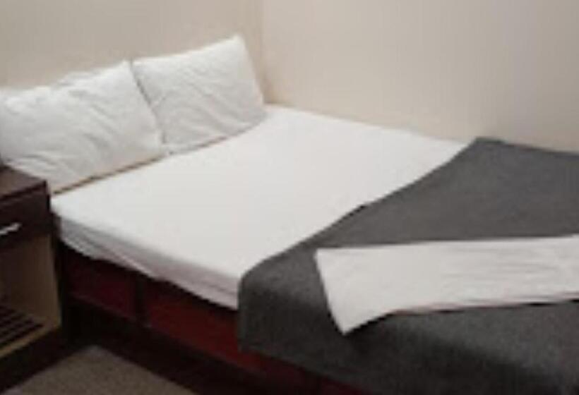 Отель Shripad Continental Amravati