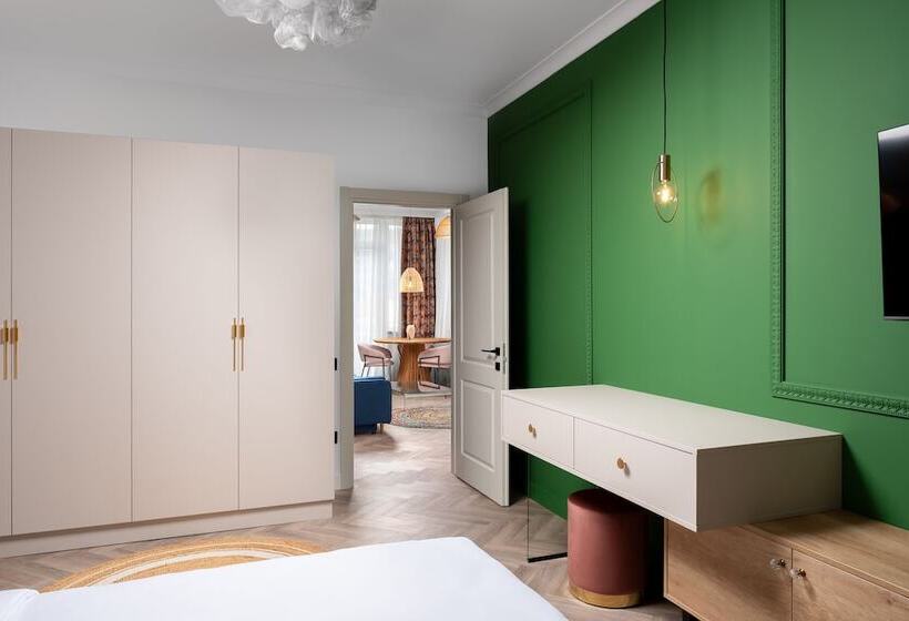 Отель Siesta Boutique Smart Suites