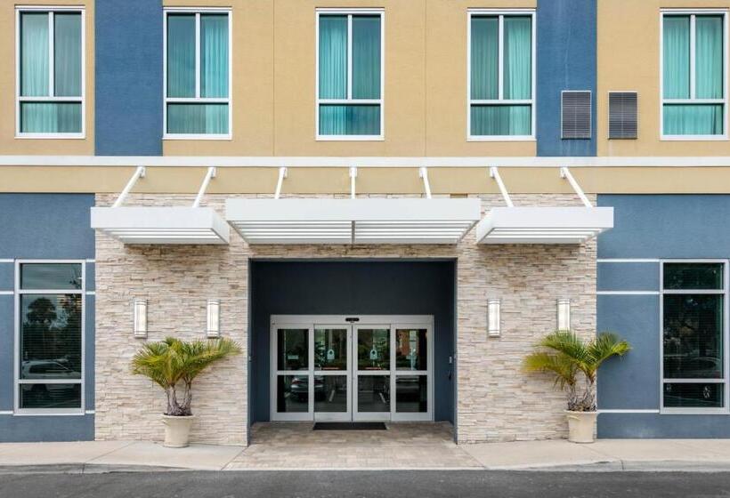 فندق Staybridge Suites Downtown St Petersburg Florida