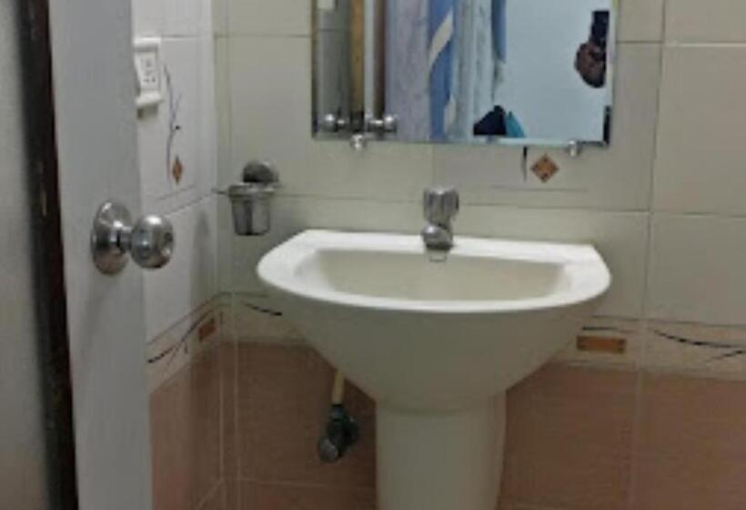 Отель Sunrise Inn Amravati