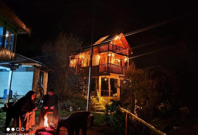 호텔 Tree House Jibhi The Hidden Cottage