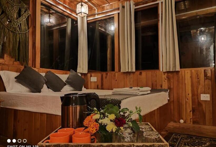 호텔 Tree House Jibhi The Hidden Cottage