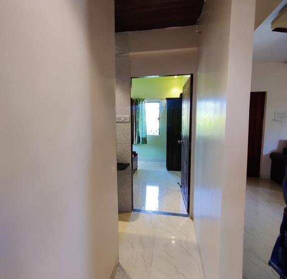 בית מלון כפרי Ujwalla Villa