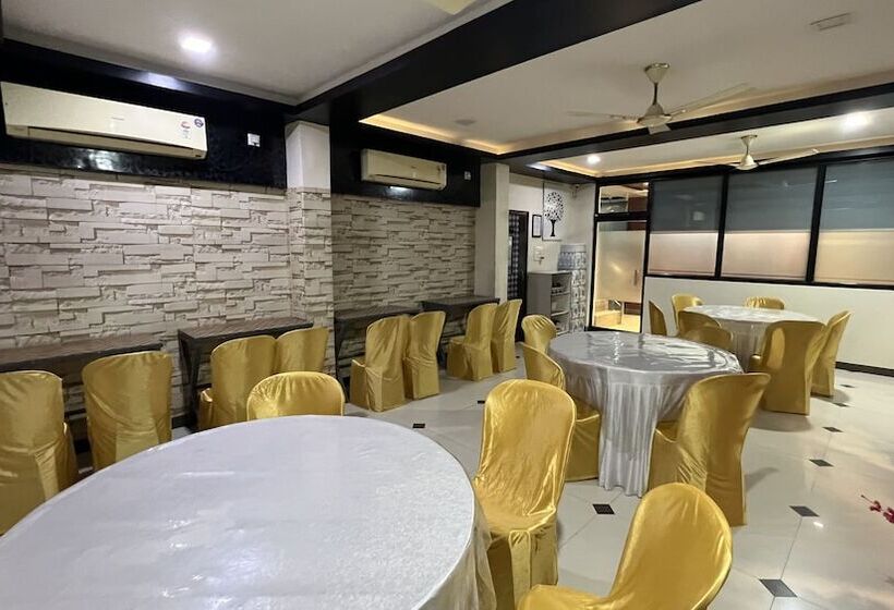 בית מלון כפרי Vandana Palace