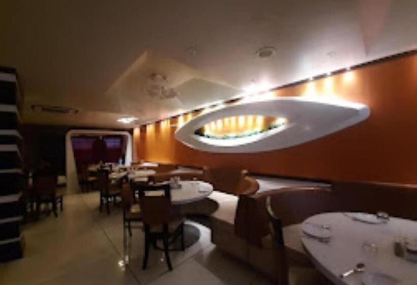 酒店 Vandu International Amravati