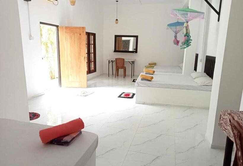 ホテル Wild Animal Viewpoint Udawalwe